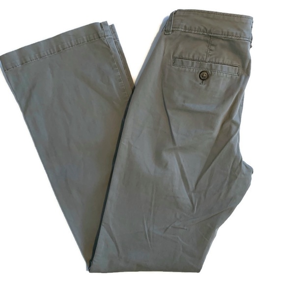 Old Navy flirt khakis - Picture 3 of 4